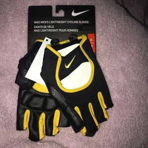 Nike Men’s Lightweight Cycling Gloves